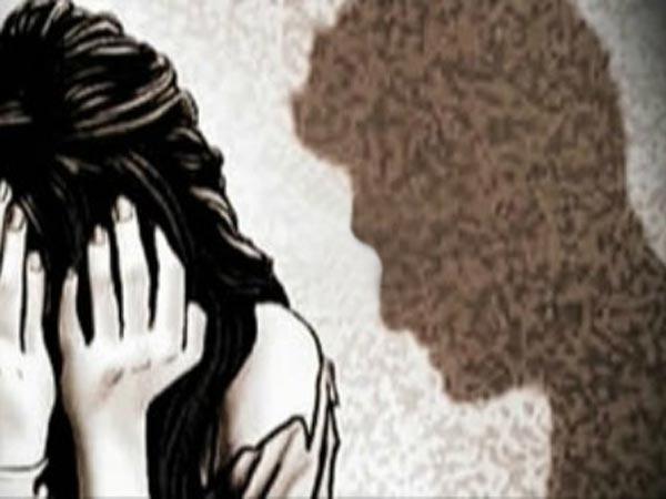 पिता भागने में कामयाब रहा