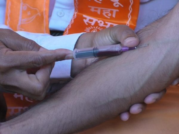 पीएम को लिखा खून से पत्र