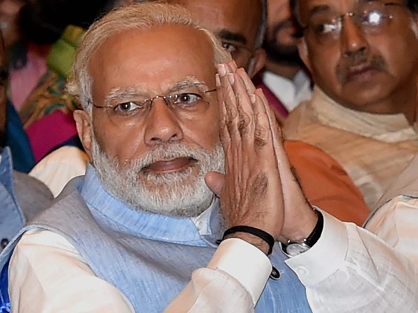ट्विटर यूजर्स समेत कांग्रेस ने उठाए सवाल