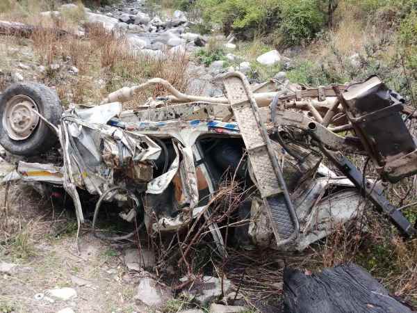 6 dead in road Accident 6 dead in road Accident