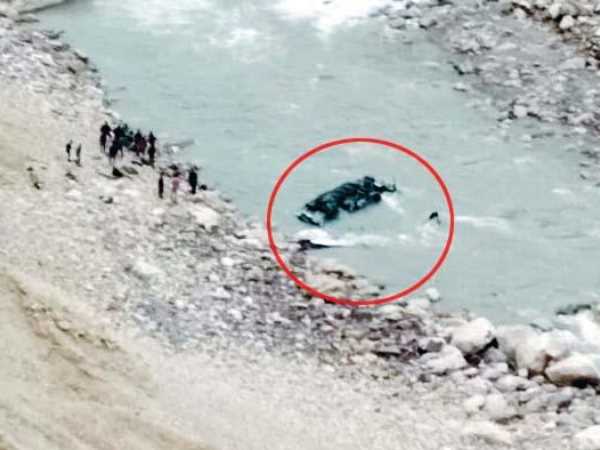 Four killed when bus in Himachal fell in river Four killed when bus in Himachal fell in river