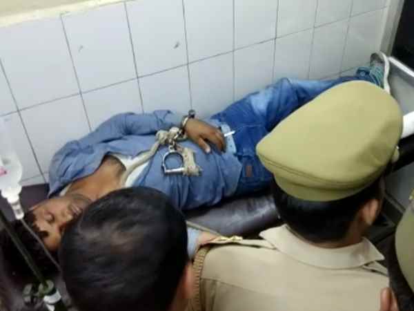 criminal arrested in a encounter with aligarh police criminal arrested in a encounter with aligarh police