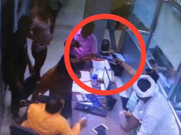 up police constable firing video viral in allahabad up police constable firing video viral in allahabad