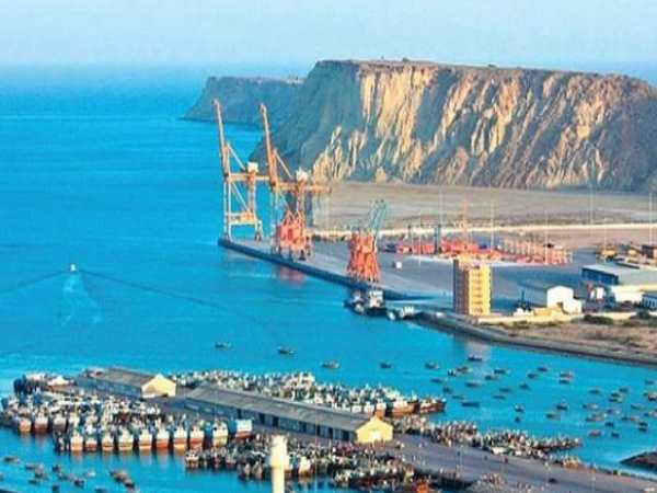 क्रैश क्रंच में फंसा चीन-पाकिस्तान कोरिडोर, CPEC का काम ठप क्रैश क्रंच में फंसा चीन-पाकिस्तान कोरिडोर, CPEC का काम ठप