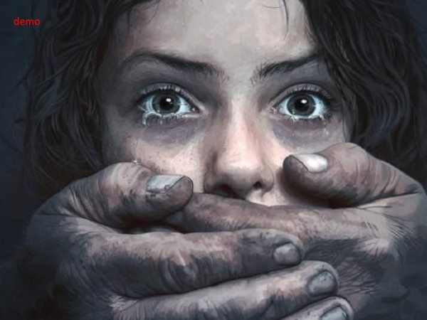 raebareli shoapkeeper tries to rape a 9 year old girl detained by police raebareli shoapkeeper tries to rape a 9 year old girl detained by police