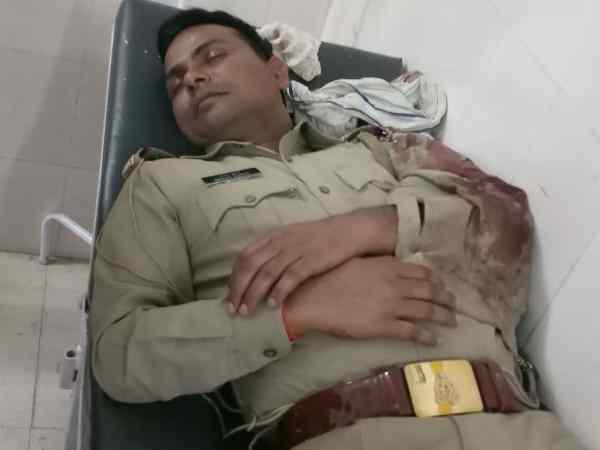 police and criminal encounter in balrampur police and criminal encounter in balrampur