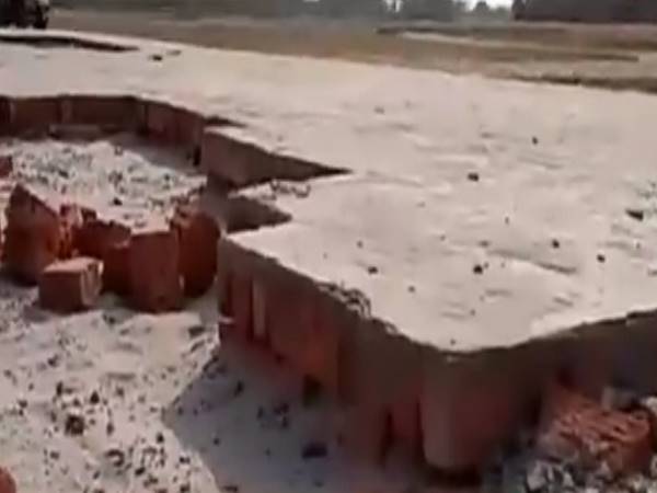 ठेकेदार को छोड़ दिया गया
