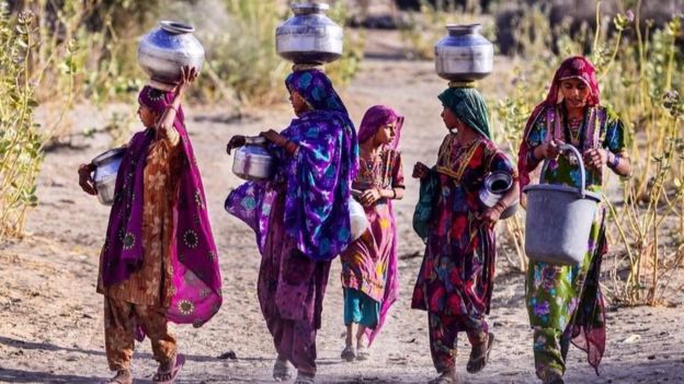 क्यों होती है भारत के बाड़मेर में ‘सबसे ज़्यादा आत्महत्याएं’? क्यों होती है भारत के बाड़मेर में ‘सबसे ज़्यादा आत्महत्याएं’?