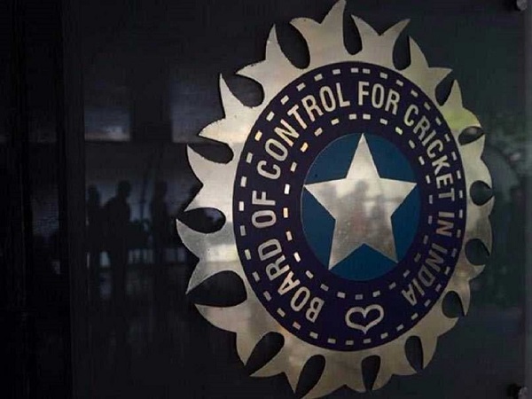 IPL 2009: ED slaps Rs 121-crore FEMA penalty on BCCI, N. Srinivasan, Lalit Modi IPL 2009: ED slaps Rs 121-crore FEMA penalty on BCCI, N. Srinivasan, Lalit Modi