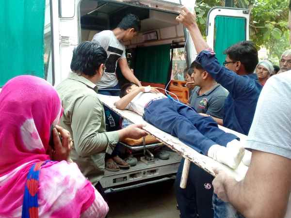 ड्राइवर अंकल को बोला कि गाड़ी सही चलाओ