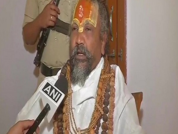 ऐसे बने कंप्यूटर बाबा
