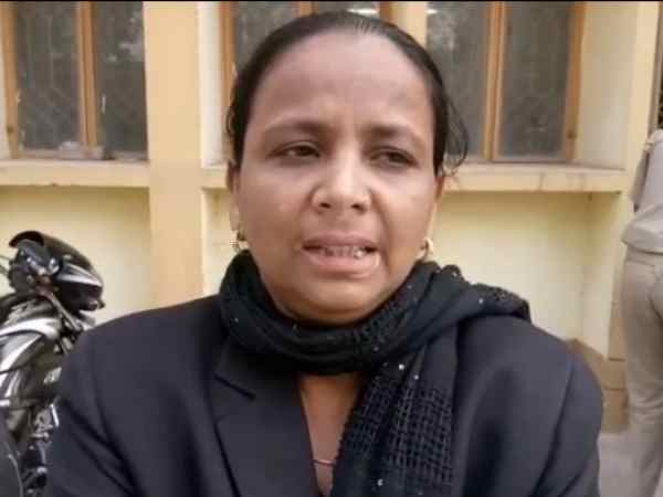 युवती ने अनसुना किया तो वीडियो किया वायरल