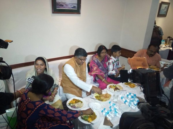 Ravi Shankar Prasad Lunch With Dalits 5-Star Hotel Ambedkar Jayanti Ravi Shankar Prasad Lunch With Dalits 5-Star Hotel Ambedkar Jayanti