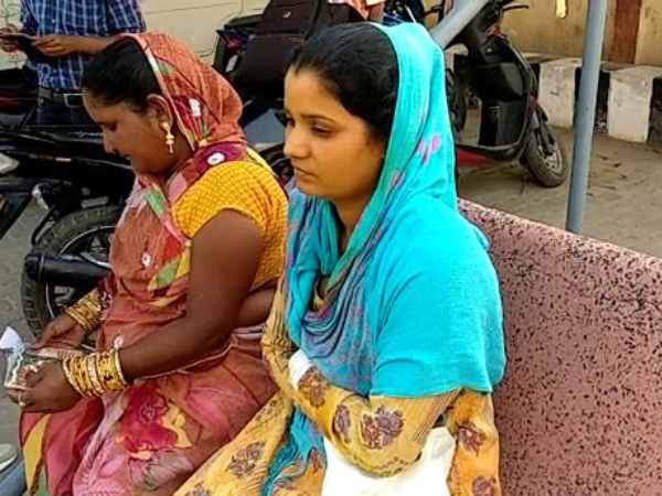 A bride waited for groom but barat did not reach in Mainpuri A bride waited for groom but barat did not reach in Mainpuri