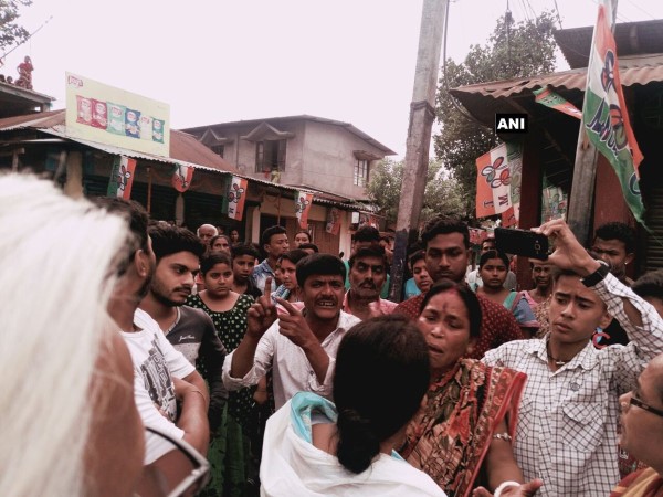 West Bengal: TMC workers assaulted journalists in Siliguri West Bengal: TMC workers assaulted journalists in Siliguri