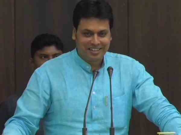 डायना हेडन पर बयान देकर बिप्लब देव सुर्खियों में आए थे