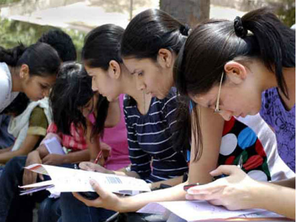 धार्मिक शक्सियत को भी पढ़ना पड़ सकता है