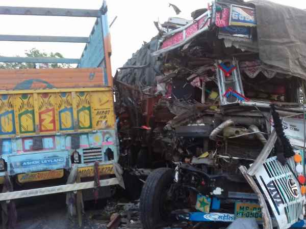 Two killed in road accident in Farrukhabad Two killed in road accident in Farrukhabad