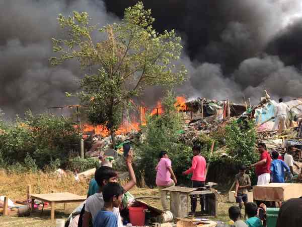 Fire in houses of Lucknow Fire in houses of Lucknow
