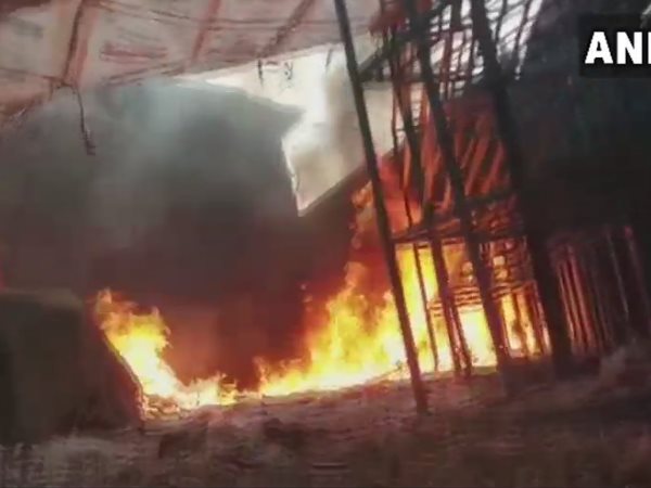 औरंगाबाद के अस्पताल में लगी आग, मरीजों को निकाला गया औरंगाबाद के अस्पताल में लगी आग, मरीजों को निकाला गया