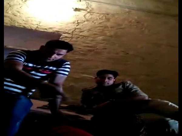 UP policemen beat accused women in police chowki in Kanpur UP policemen beat accused women in police chowki in Kanpur