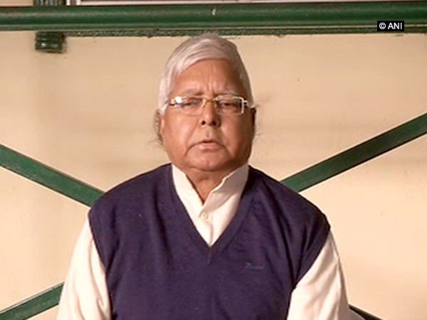 'मैं कई बार बाथरूम में गिर भी गया हूं'