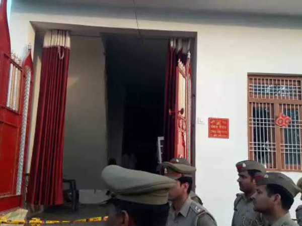 Major dacoity in Mainpuri area Major dacoity in Mainpuri area