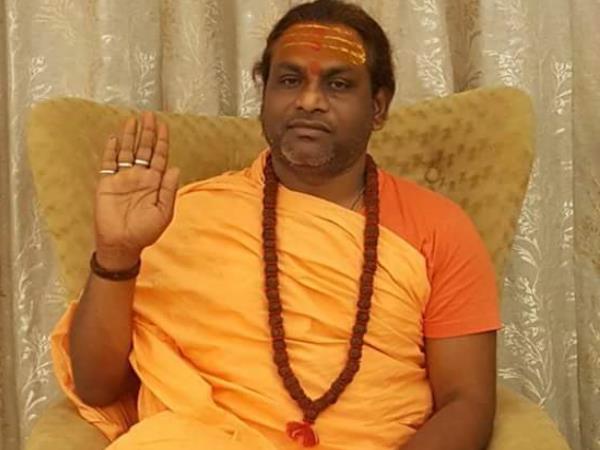 allahabad dalit saint mahant narendra giri announced as mahamanleshwar allahabad dalit saint mahant narendra giri announced as mahamanleshwar