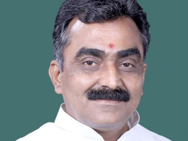 नंद कुमार के हटने की थी चर्चा