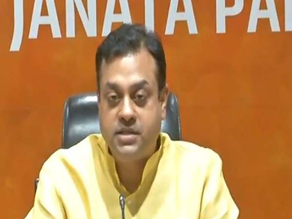 सोनिया-राहुल हिन्दुओं को अपमानित करने के लिए माफी मांगे- BJP सोनिया-राहुल हिन्दुओं को अपमानित करने के लिए माफी मांगे- BJP