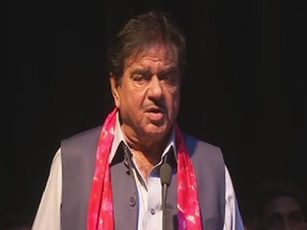 देश में लोकतंत्र को खतरा