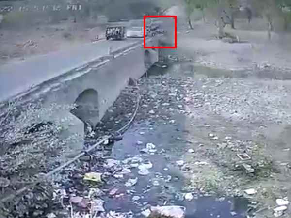 Bike collided with car in Tikamgarh Bike collided with car in Tikamgarh