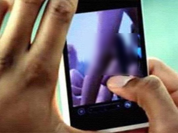सूनसान सामुदायिक भवन में किया रेप