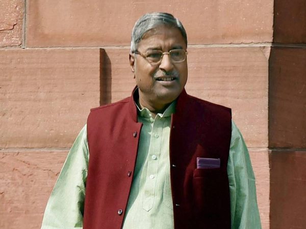 राम मंदिर पर फैसला हमारे खिलाफ आया तो तैयार करेंगे बलिदानी दस्ता: विनय कटियार राम मंदिर पर फैसला हमारे खिलाफ आया तो तैयार करेंगे बलिदानी दस्ता: विनय कटियार