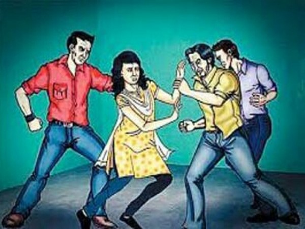 delhi women protested rash driving assaulted delhi women protested rash driving assaulted