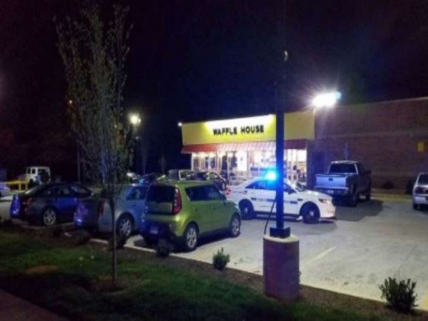 Waffle House near Nashville 4 dead, several injured in shooting Waffle House near Nashville 4 dead, several injured in shooting
