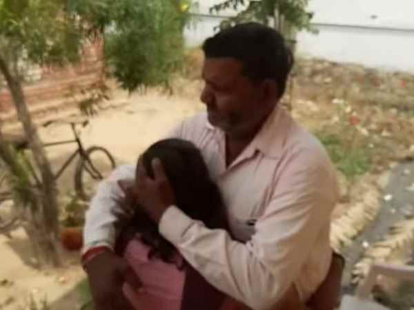 Girl student said about bad manner of warden in Kasturba school Girl student said about bad manner of warden in Kasturba school