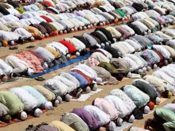 Friday namaz disrupted at 10 locations in Gurugram. Friday namaz disrupted at 10 locations in Gurugram.
