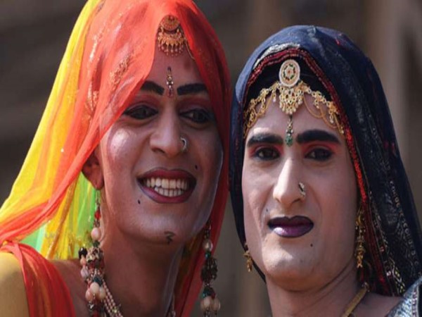 चेन्नई की किन्नर मोबिना ने जीता मिस कूवगम ब्यूटी कॉन्टेस्ट