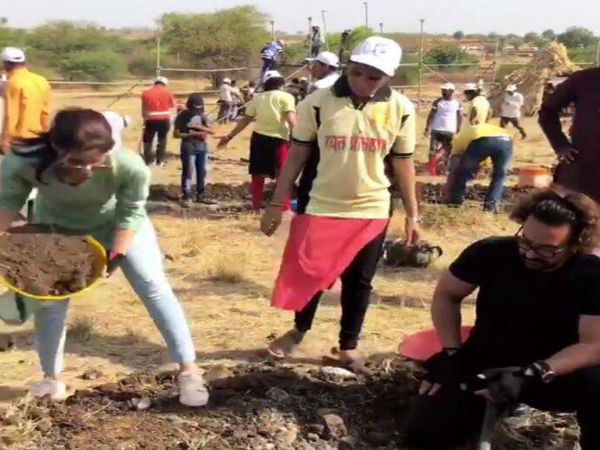 Aamir Khan, Alia Bhatt and others join Shramdaan on labour day Aamir Khan, Alia Bhatt and others join Shramdaan on labour day