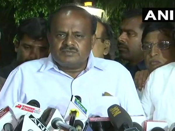 Karnataka Election Results 2018: HD Kumaraswamy oath ceremony to be held on Monday between 12 noon-1 pm Karnataka Election Results 2018: HD Kumaraswamy oath ceremony to be held on Monday between 12 noon-1 pm