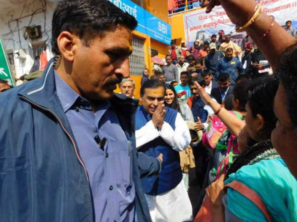 मंदिर को दिया दान