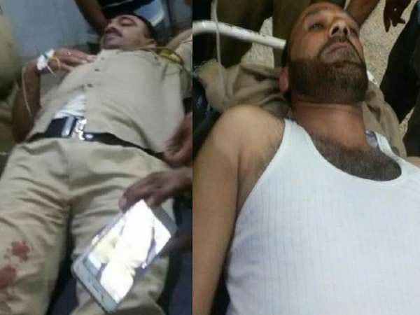 जम्मू और श्रीनगर में ग्रेनेड अटैक, 2 पुलिसकर्मी घायल जम्मू और श्रीनगर में ग्रेनेड अटैक, 2 पुलिसकर्मी घायल
