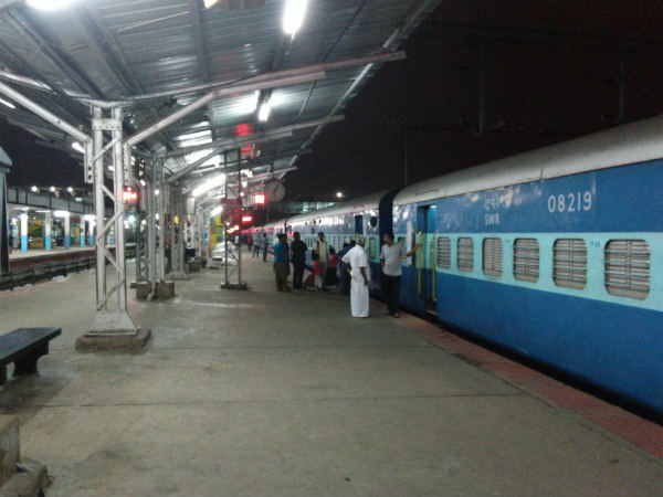 रेलवे को चाहिए किराए के अतिरिक्त आमदनी