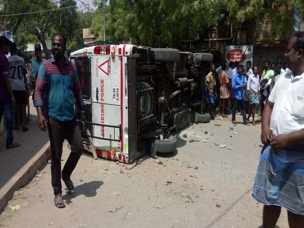 tamilnadu protest in Tuticcorin demanding closure of Sterlte Copper factory, one dead in police firing tamilnadu protest in Tuticcorin demanding closure of Sterlte Copper factory, one dead in police firing