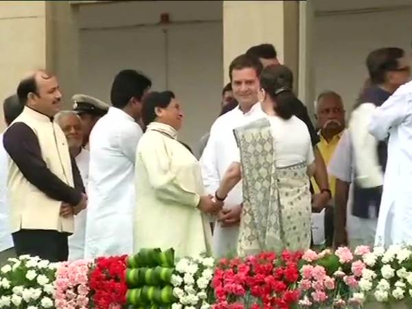 HD Kumaraswamy swearing HD Kumaraswamy swearing