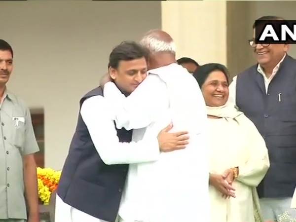 HD Kumaraswamy swearing HD Kumaraswamy swearing