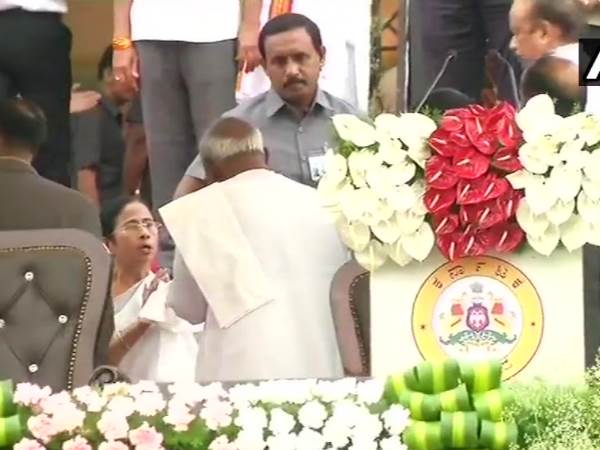 HD Kumaraswamy swearing HD Kumaraswamy swearing