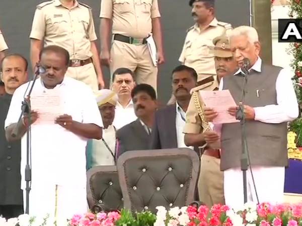 HD Kumaraswamy swearing HD Kumaraswamy swearing