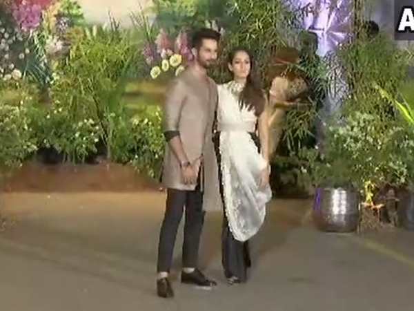 Kapoor wedding picture, Sonam Kapoor wedding, Sonam Kapoor reception, Sonam Kapoor Kapoor wedding picture, Sonam Kapoor wedding, Sonam Kapoor reception, Sonam Kapoor